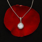 Collier Love Knot - Variantes en or jaune et blanc
