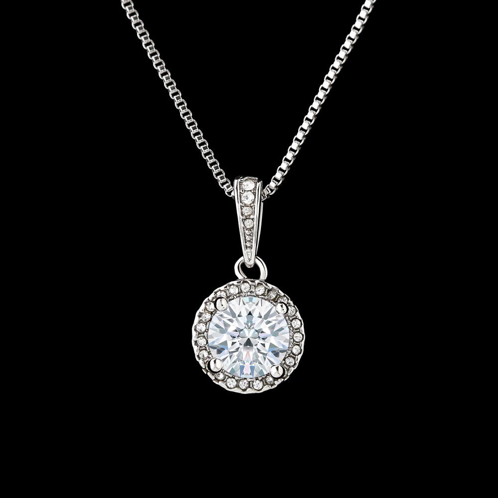 Collier Love Knot - Variantes en or jaune et blanc