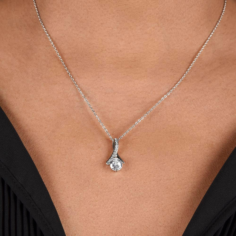 Alluring Beauty Necklace - Yellow & White Gold Variants
