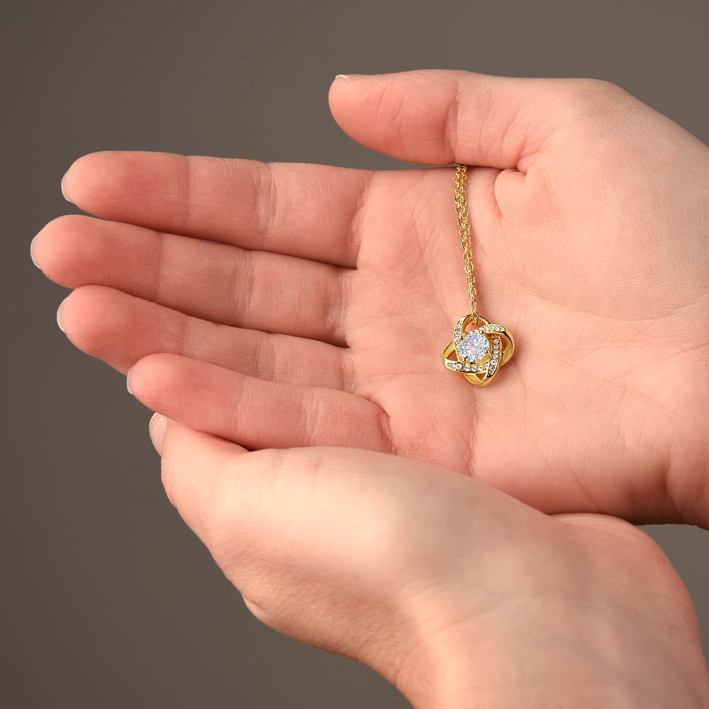 Collier Love Knot - Variantes en or jaune et blanc