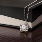 Collier Love Knot - Variantes en or jaune et blanc