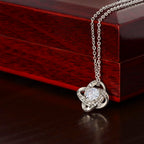 Collier Love Knot - Variantes en or jaune et blanc