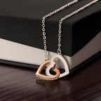 Collier de cœurs entrelacés - Variantes en or jaune et blanc