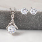 Ensemble de collier et boucles d'oreilles beauté séduisant
